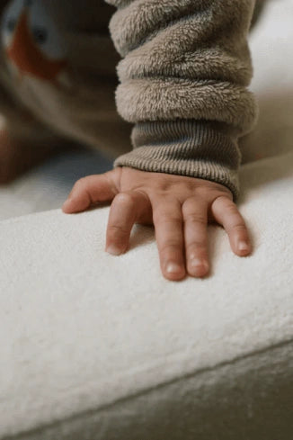 Baby resting comfortably in Lifely cocoon lounger