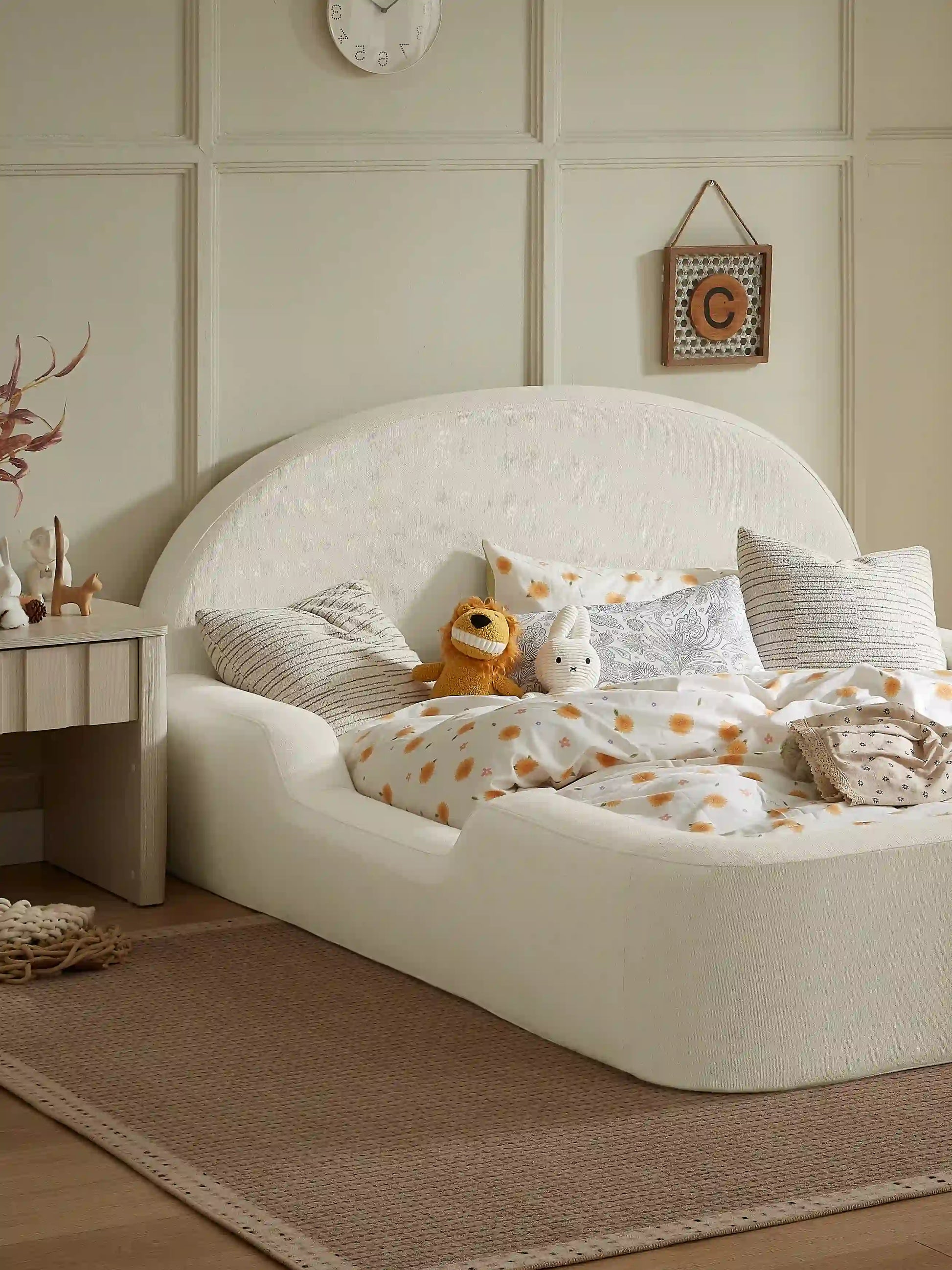 Little Lifely Marshmallow bed showing padded foam frame